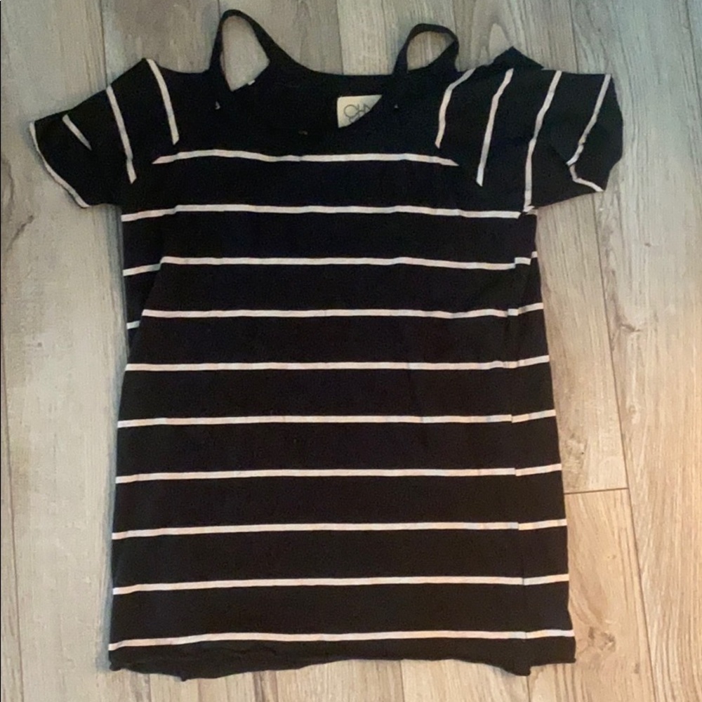 chaser striped tee